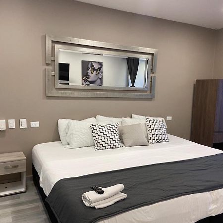 Aparta Estudio En El Edificio Bahia 79 Apartasuites Cartagena エクステリア 写真
